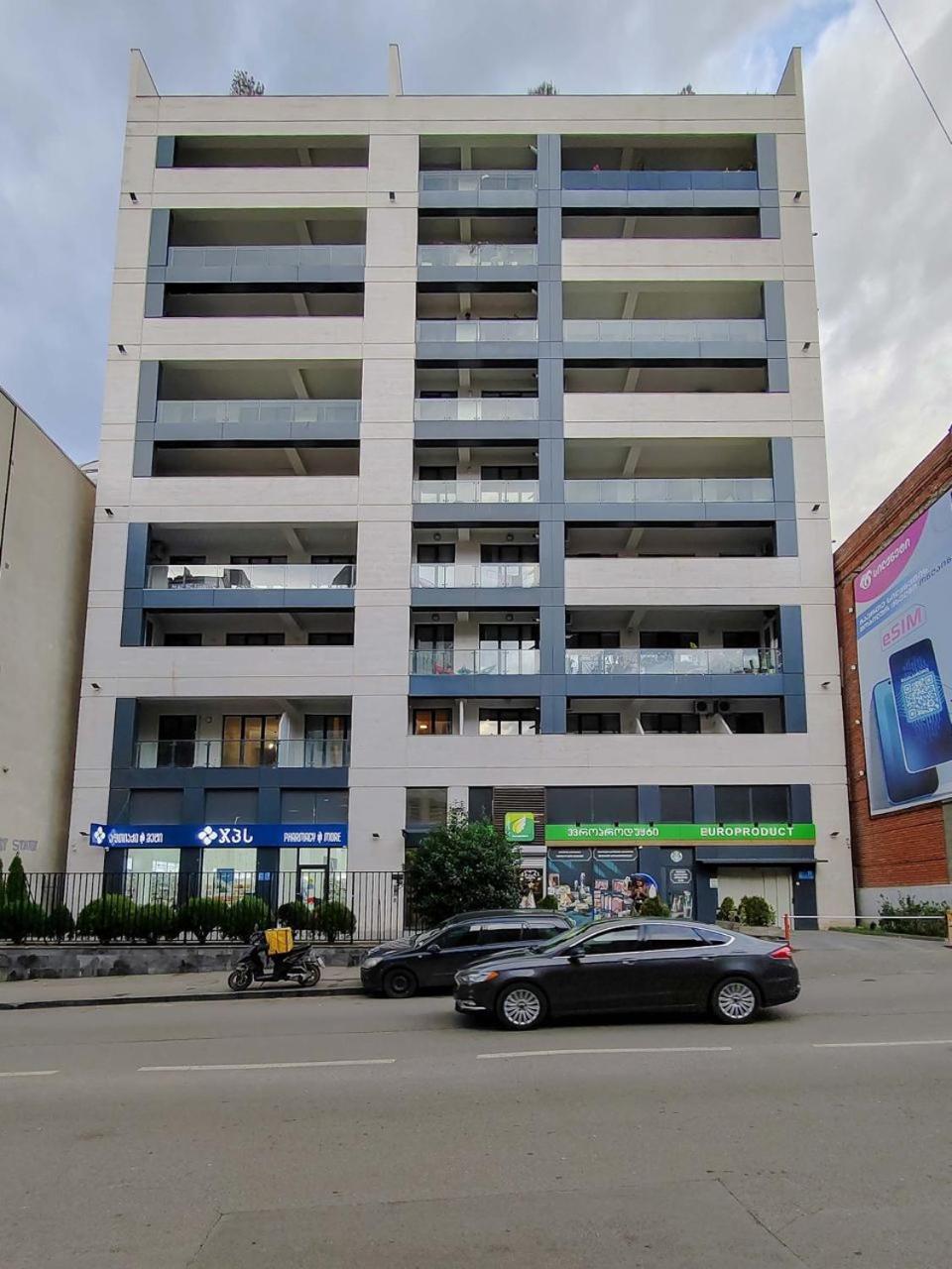 Round Garden Hotel Tiflis Exterior foto